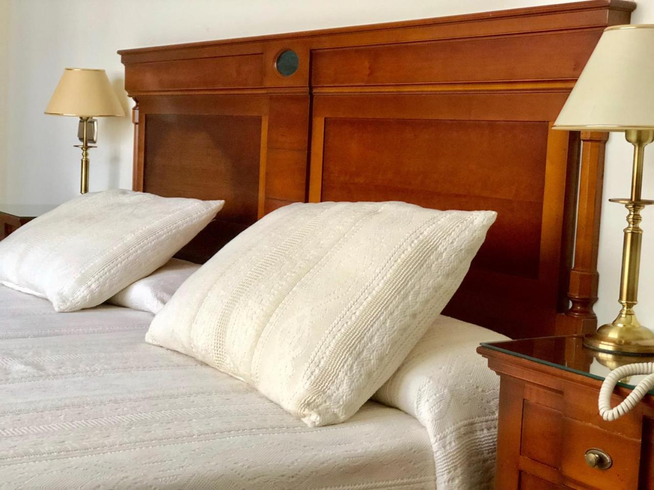 Hotel Rey Chindasvinto Covarrubias Bagian luar foto